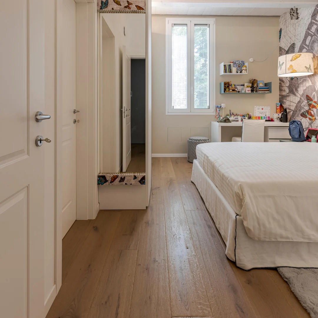 camera-letto-parquet